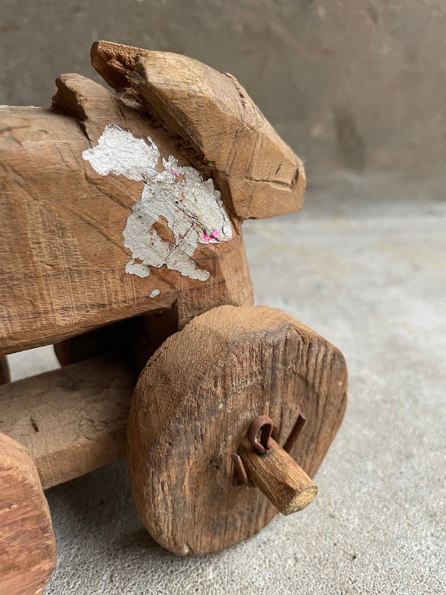 Oude speelgoed Nandi stier