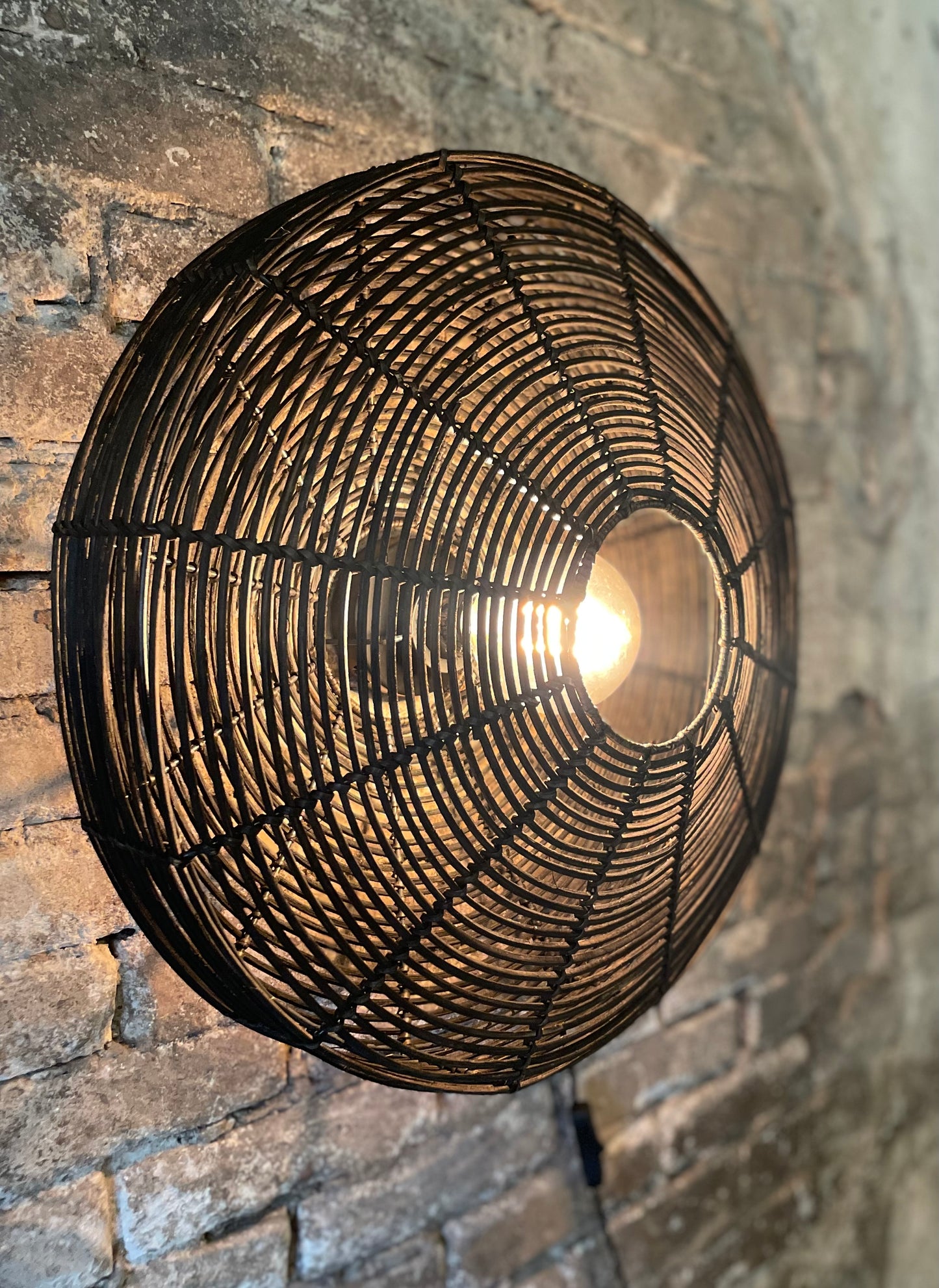 Wandlamp zwart rotan
