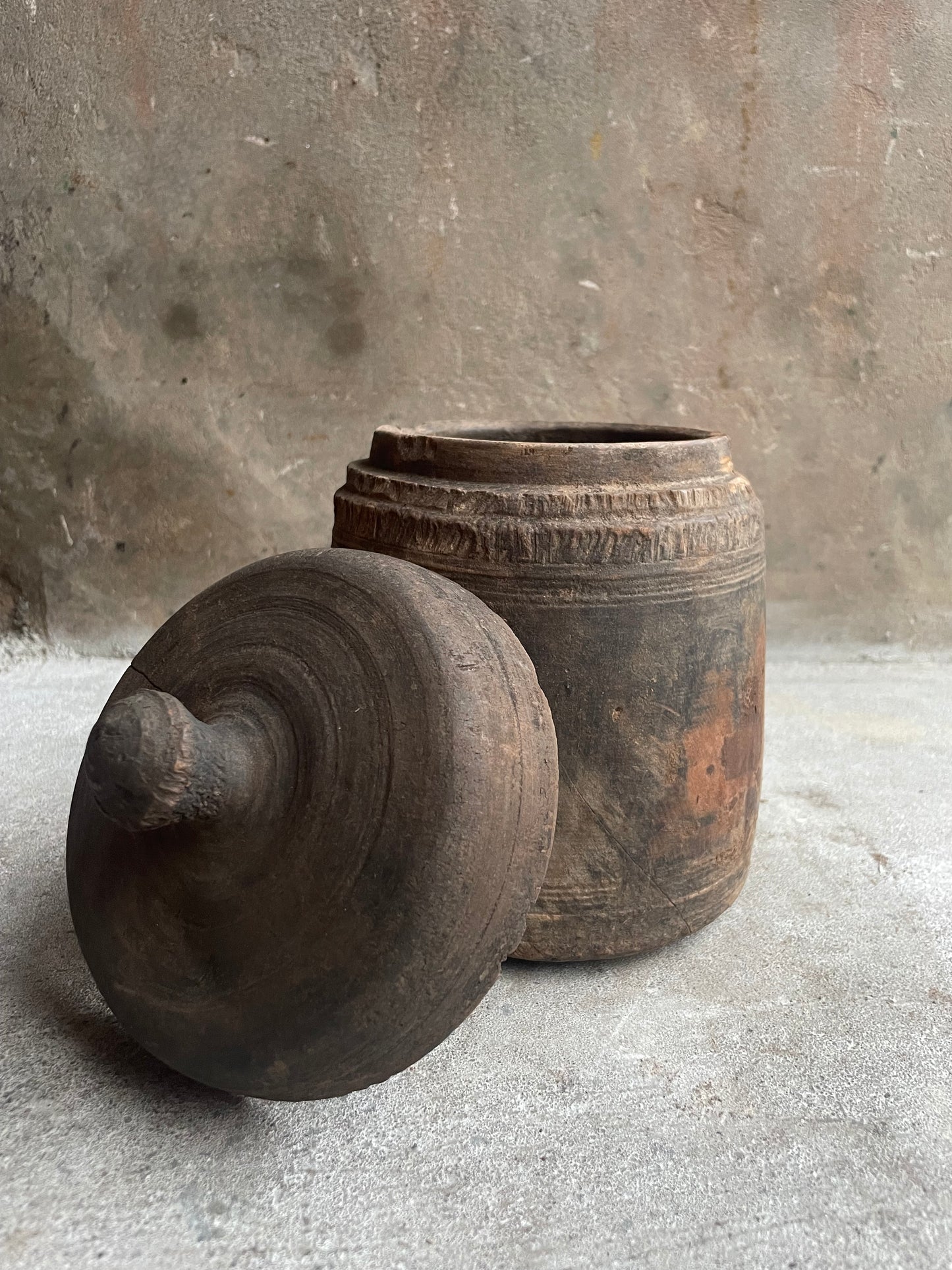 Nepalese pot met deksel