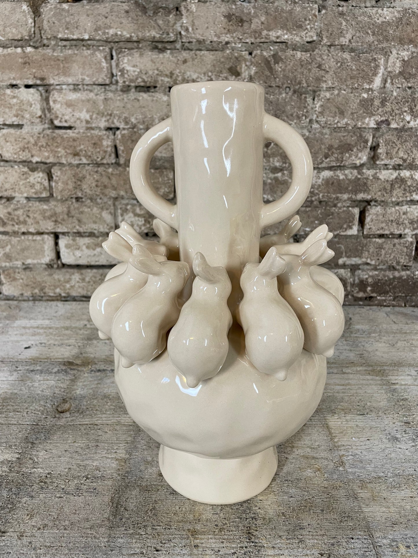 Vaas bunnies stoneware
