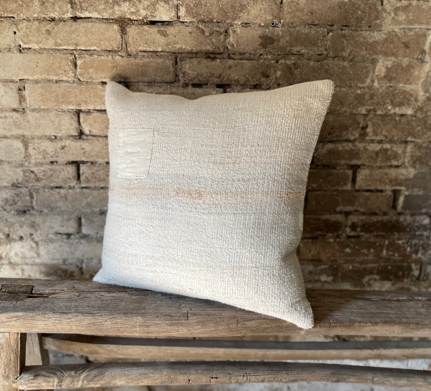 Kussen uniek en oud hennep vezel