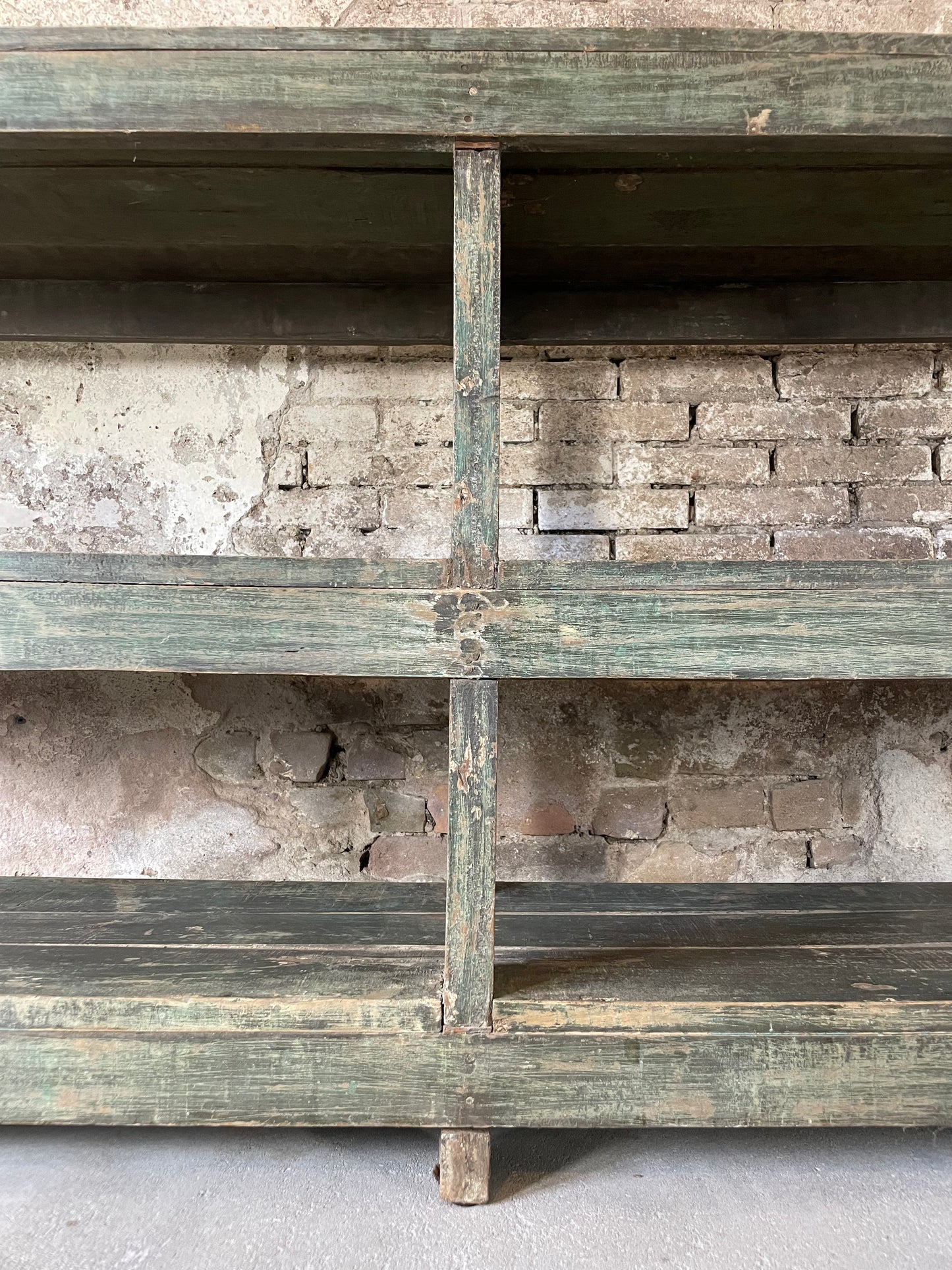 Oude fabriekstafel uit India