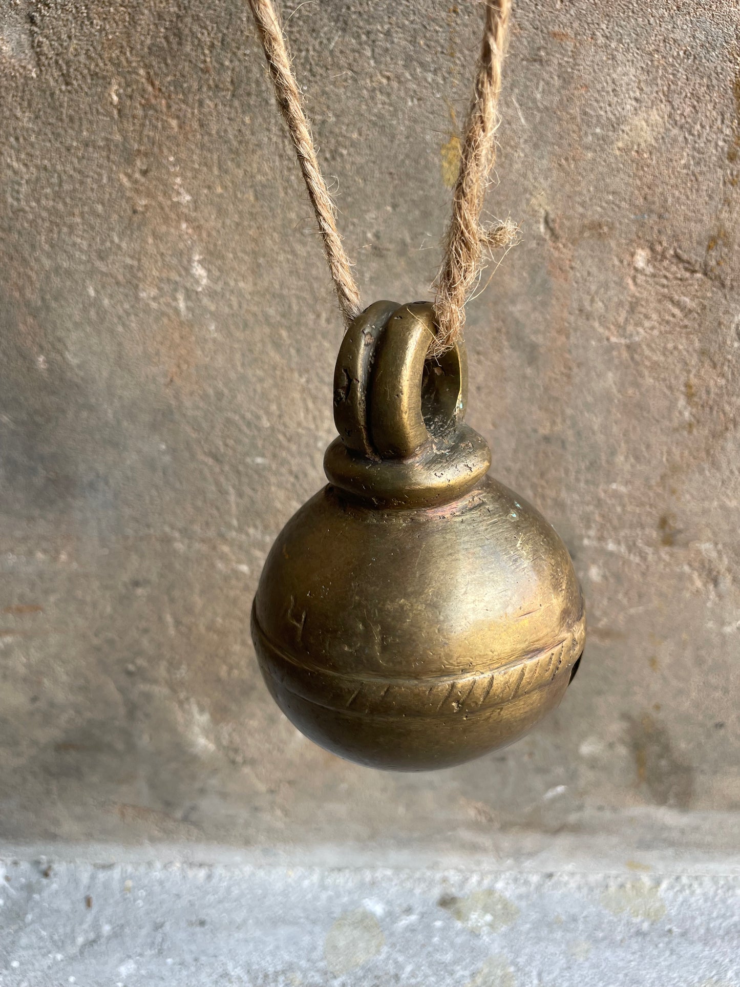 Oude Brass bel India