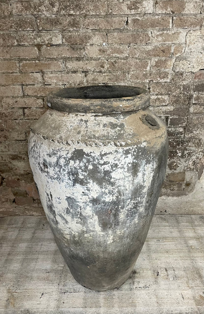 Handgemaakte Indiase aardewerken kruik