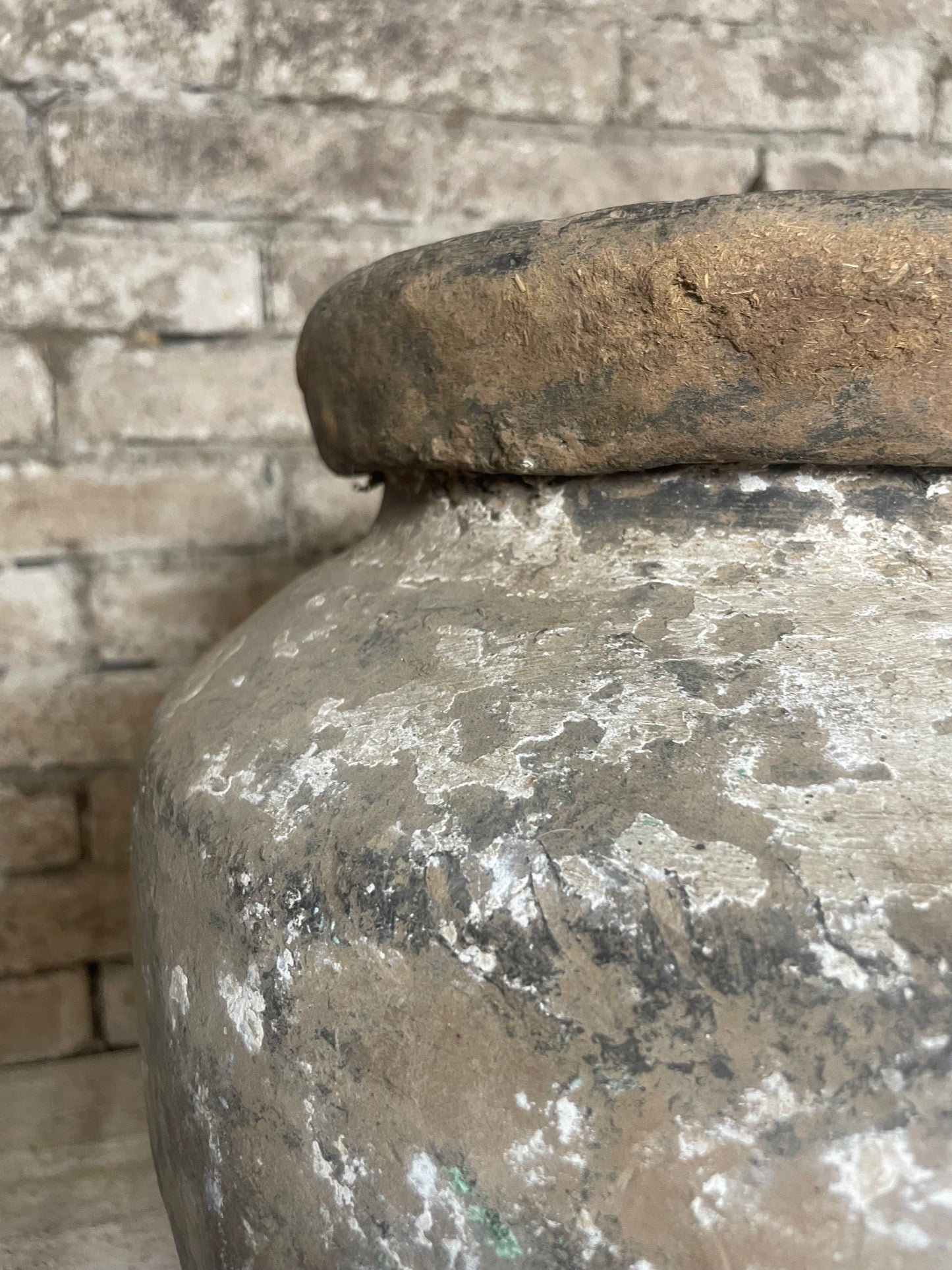 Handgemaakte Indiase aardewerk kruik