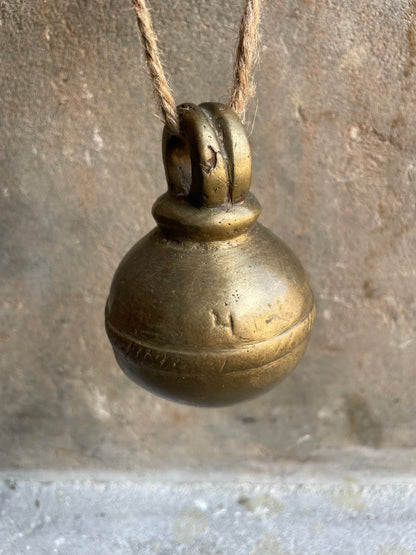 Oude Brass bel India