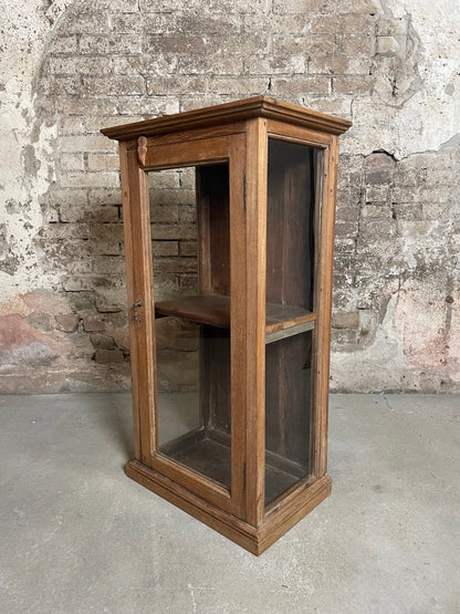 Oude vitrine