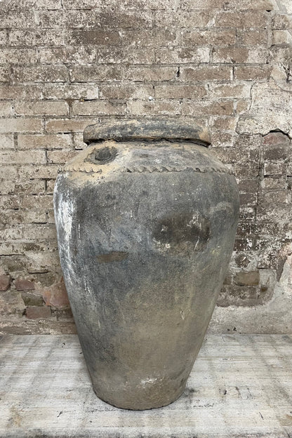 Handgemaakte Indiase aardewerken kruik