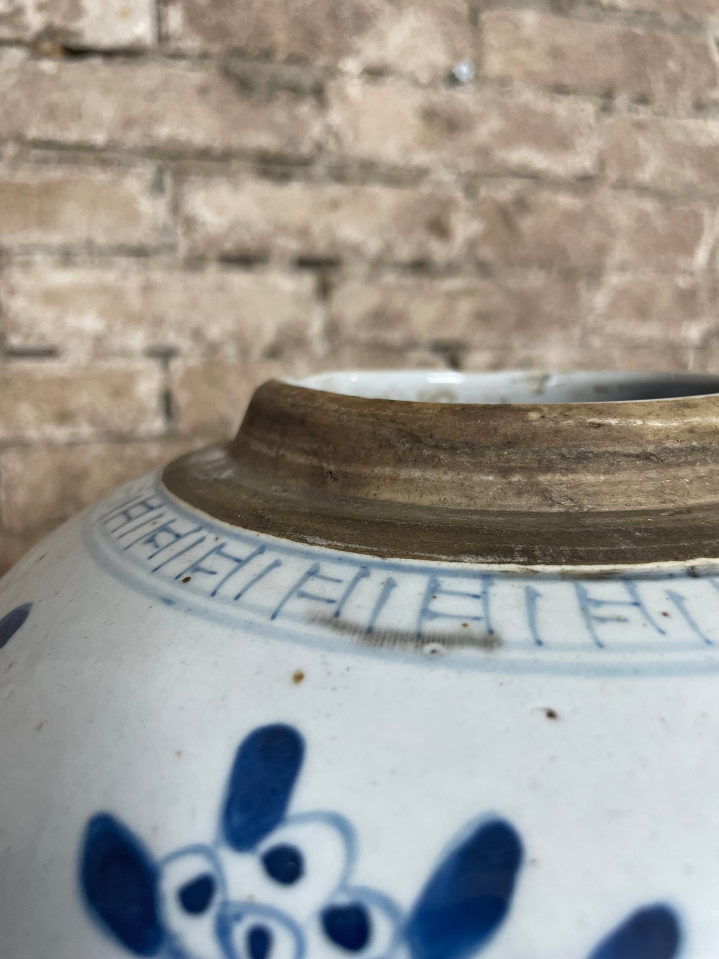 Chinese gemberpot old finish