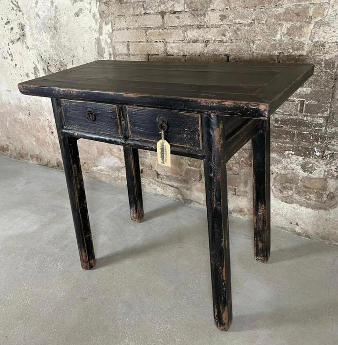 Antieke side table