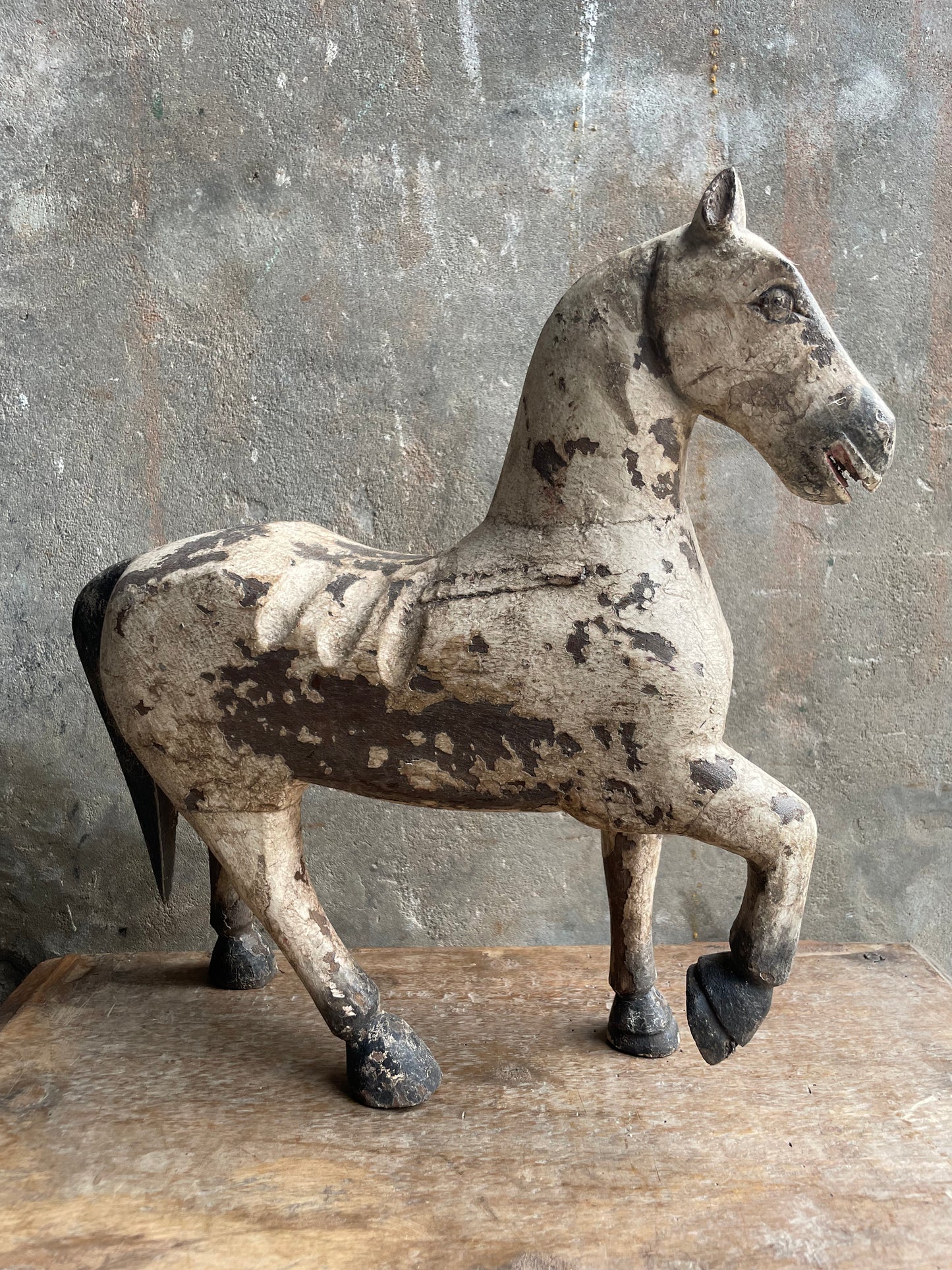 Oud houten paard